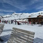 Chnorzli Mit Hallenbad Appartement