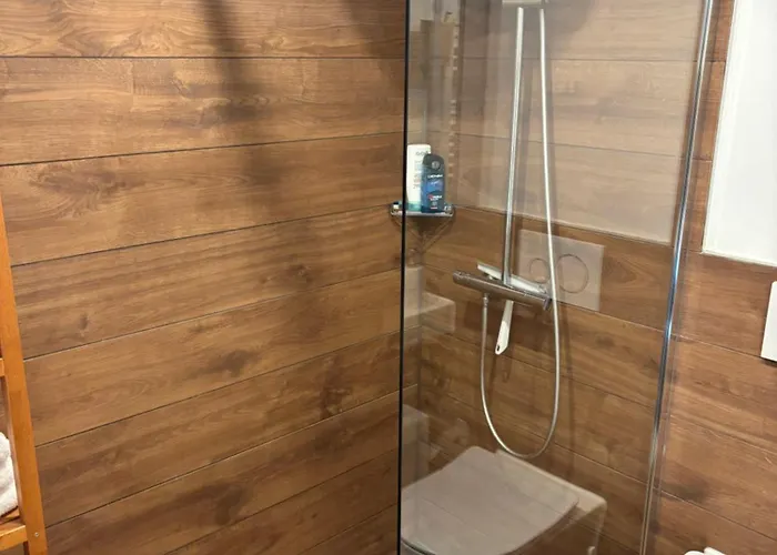 Chnorzli Mit Hallenbad Apartamento