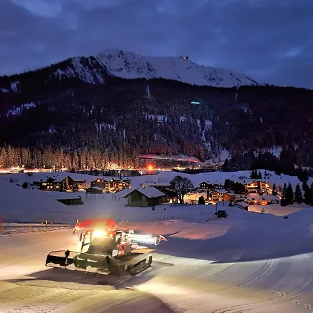 Chnorzli Mit Hallenbad Apartamento Klosters