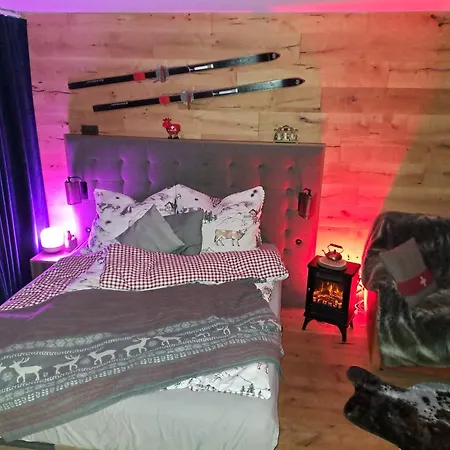 Appartement Chnorzli Mit Hallenbad *