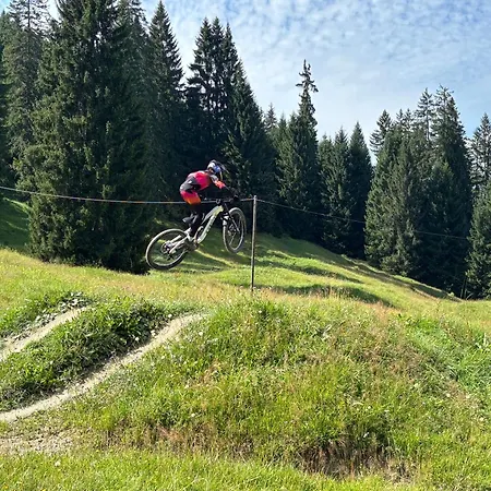 Chnorzli Mit Hallenbad Klosters